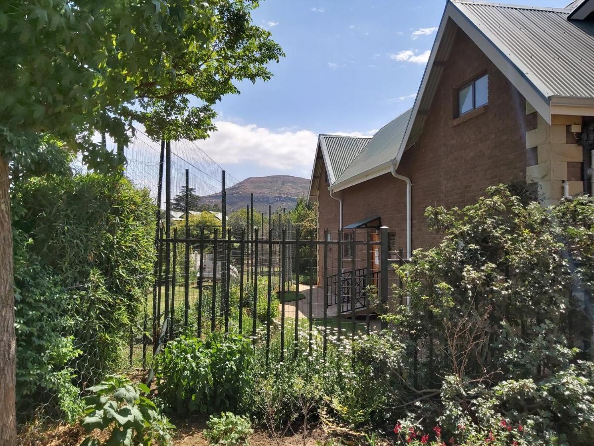 Clarens Mountain Sage Holiday House エクステリア 写真